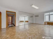 Apartament luminos de 5 camere de închiriat, etaj 1/4, gara 