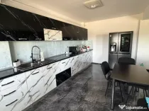 Vând apartament 3 camere