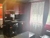 Vand garsoniera cu 2 camere in Deva, zona Dacia, etaj 3, mobilata 