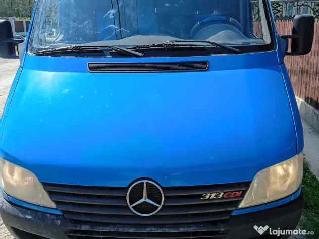 Dubă Marca Mercedes-Benz