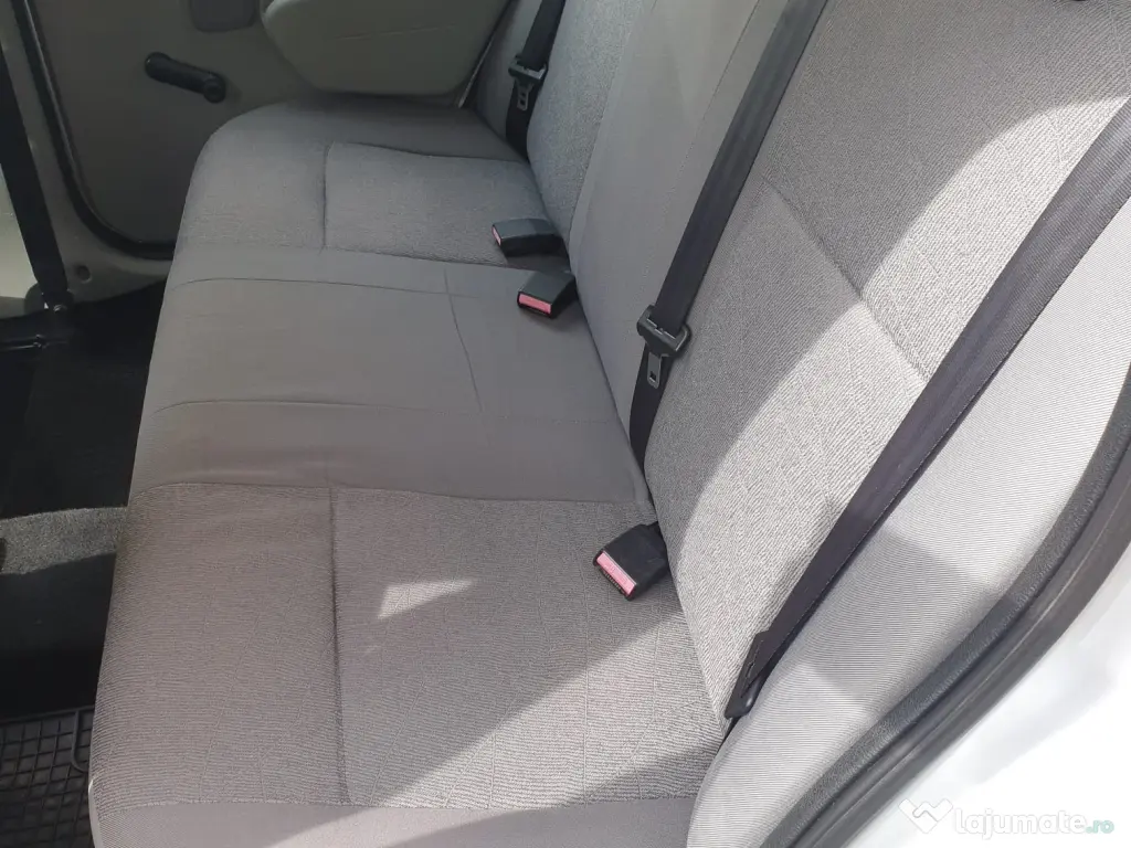 Dacia Logan, servo, stare perfecta