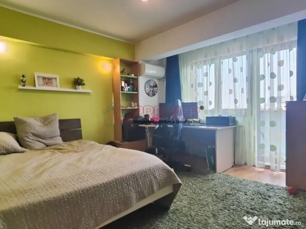 EROII REVOLUTIEI - Metrou - 3 camere