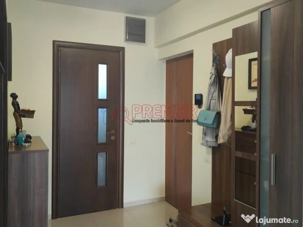 EROII REVOLUTIEI - Metrou - 3 camere