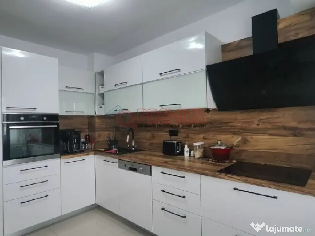 EROII REVOLUTIEI - Metrou - 3 camere