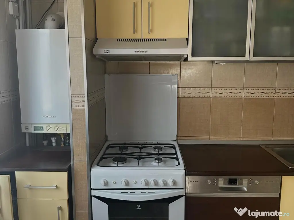 Mobila bucatarie impecabila ciocolata/wenge cu vanilie