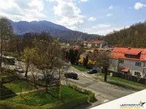 Garsoniera luminoasa cu bucatarie utilata si baie cu cada