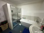 Casă modernă, 7 camere, pompă de căldură și panouri fo 