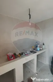 Casă si teren 2324 mp vânzare Fughiu 12 km de Oradea re... 
