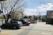 Apartament 3 camere cu doua parcari, strada de vile, langa 