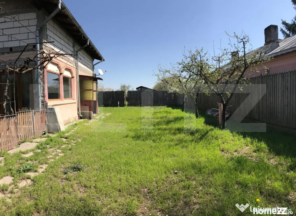 ???? Casă (la roșu) + teren 2522 mp – ideală pentru per - Gaesti (Dambovita)