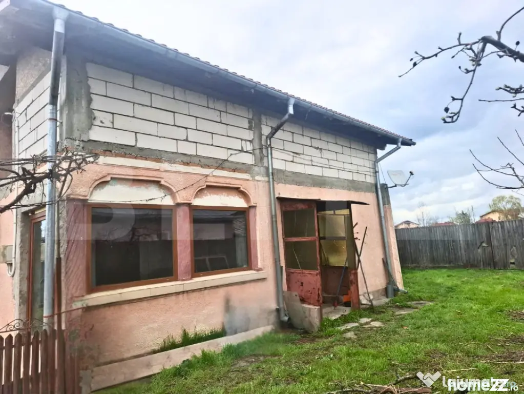 ???? Casă (la roșu) + teren 2522 mp – ideală pentru per - Gaesti (Dambovita)