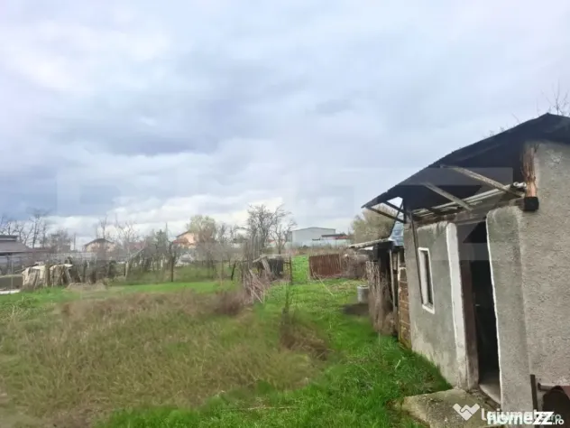 ???? Casă (la roșu) + teren 2522 mp – ideală pentru per - Gaesti (Dambovita)