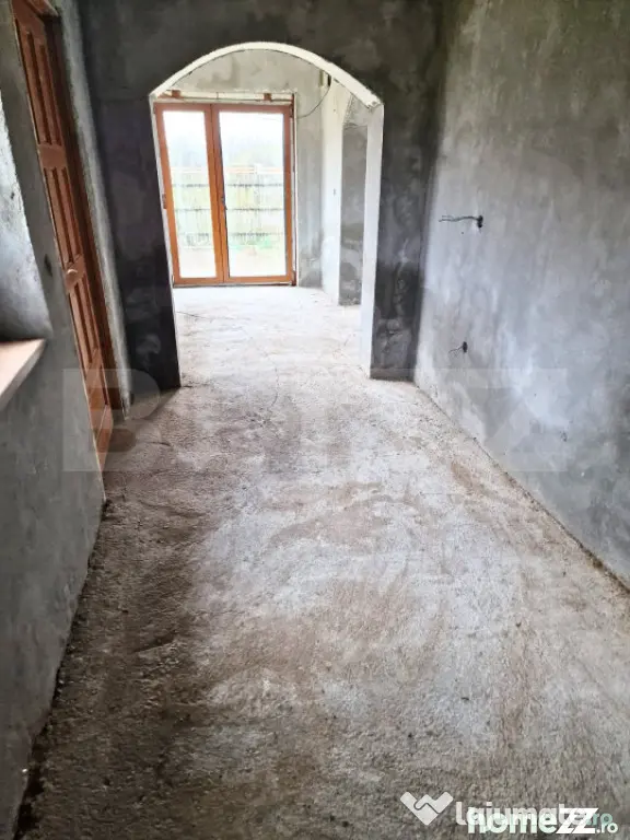 ???? Casă (la roșu) + teren 2522 mp – ideală pentru per - Gaesti (Dambovita)