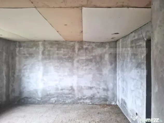???? Casă (la roșu) + teren 2522 mp – ideală pentru per - Gaesti (Dambovita)