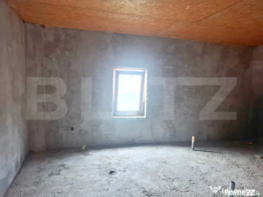 ???? Casă (la roșu) + teren 2522 mp – ideală pentru per - Gaesti (Dambovita)