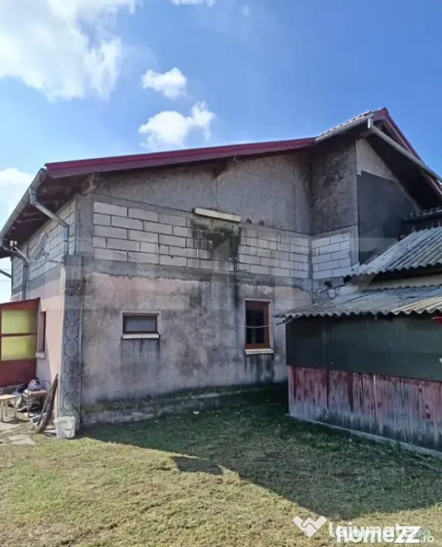 ???? Casă (la roșu) + teren 2522 mp – ideală pentru per - Gaesti (Dambovita)