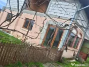 ???? Casă (la roșu) + teren 2522 mp – ideală pentru per 