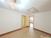 Vila impetuoasa pe 700mp teren:Spatiu versatil pentru locuin 