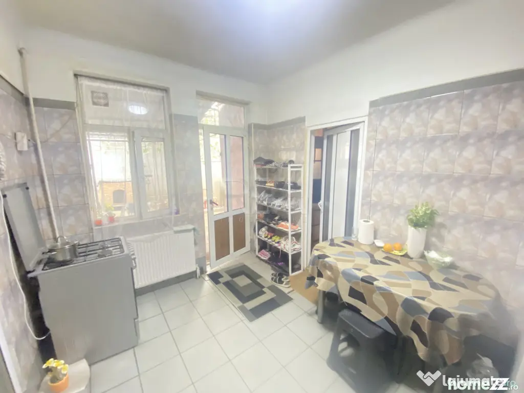 Casa- 4 camere- Centrala proprie-Sector 5-Teren 185,97 mp- C
