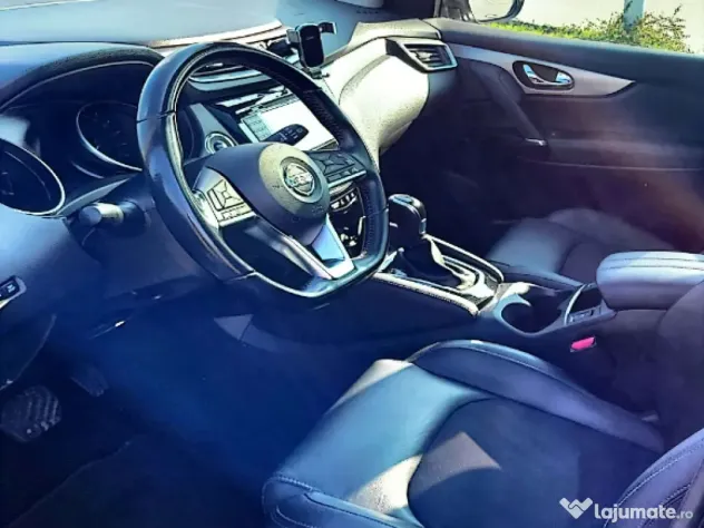 Nissan Qashqai 1.3 DIG-T – Echipare de vârf Tekna+ / Automată / 360°