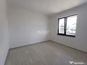 Casă cu 4 camere, 2 băi, beci spațios și 400 mp teren 