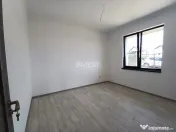 Casă cu 4 camere, 2 băi, beci spațios și 400 mp teren 