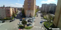 Apartament 3 camere, boxă - zona Grivitei