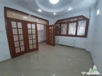 Tineretului-vila individuala aproape de metrou si parc --po