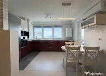 Apartament 3 camere, decomandat - zona Garii