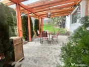 Pensiune, 2 corpuri, cu ciubar, restaurant si microferma 