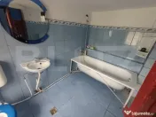 Casa de vanzare, la strada principala, zona ARCANI 