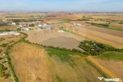 Teren 20.000 mp Arad. Ideal pentru mica industrie, servic... 