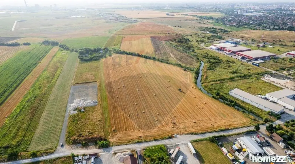 Teren 20.000 mp Arad. Ideal pentru mica industrie, servic...