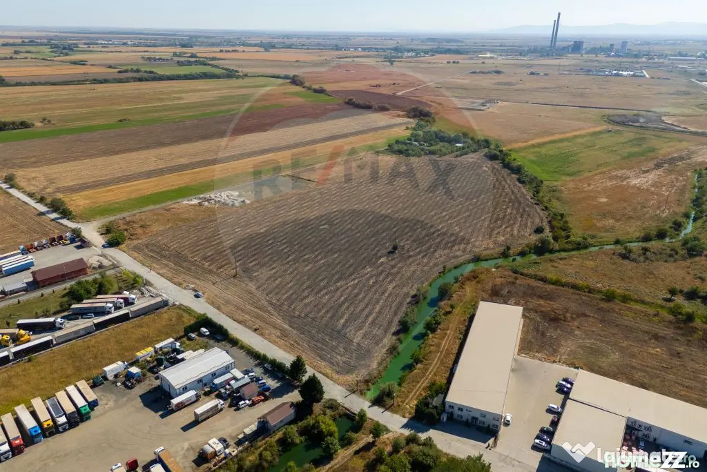 Teren 20.000 mp Arad. Ideal pentru mica industrie, servic...