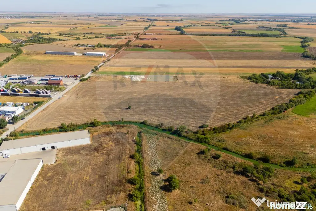 Teren 20.000 mp Arad. Ideal pentru mica industrie, servic...