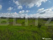 Teren intravilan 990 mp, front 33 ml, zona platou Cârcea 