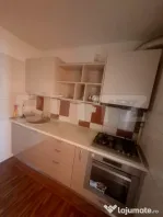 Apartament de vanzare, zona centrala Gaesti