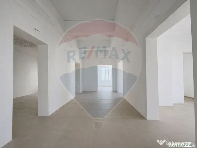 Spațiu premium birouri / showroom - 573 mp | Parcare | C...