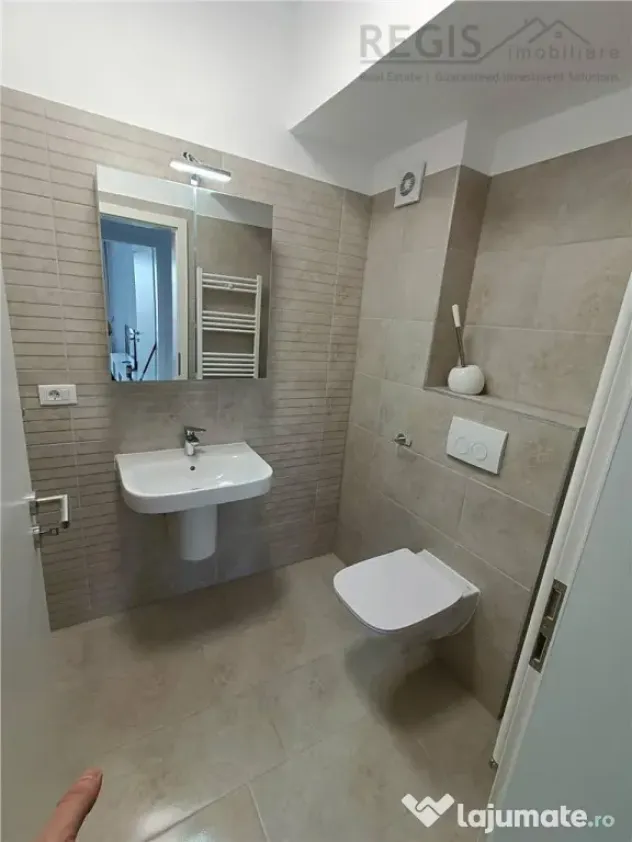 Apartament 3 camere, Top Zone 2 - Tractorul
