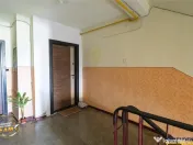 Apartament 2 camere,improspatat, decomandat,balcon,pivnita,T 