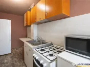 Apartament 2 camere,improspatat, decomandat,balcon,pivnita,T 