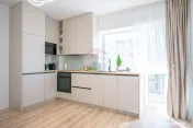 Apartament cu 2 camere de închiriat + parcare subterană... 