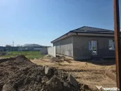 Casa pe parter 130 mp construiti, 400 mp curte zona Metro 