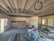 Casa pe parter 130 mp construiti, 400 mp curte zona Metro 