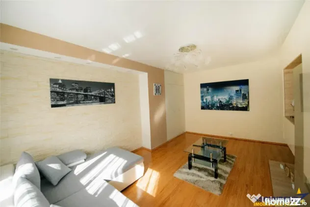 Apartament luminos cu 2 camere decomandate, Rasnov, Brasov.