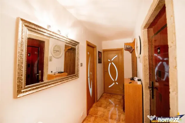 Apartament luminos cu 2 camere decomandate, Rasnov, Brasov.