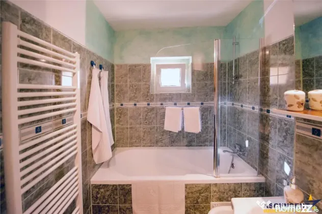Apartament luminos cu 2 camere decomandate, Rasnov, Brasov.