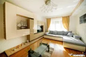 Apartament luminos cu 2 camere decomandate, Rasnov, Brasov. 