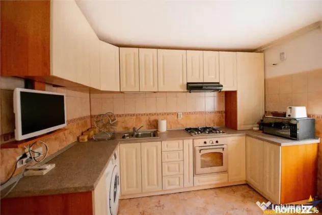 Apartament luminos cu 2 camere decomandate, Rasnov, Brasov.