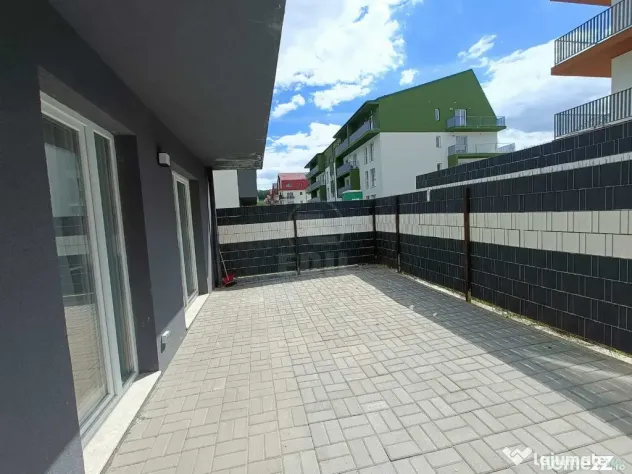Apartament de 3 camere cu gradina, zona Jysk